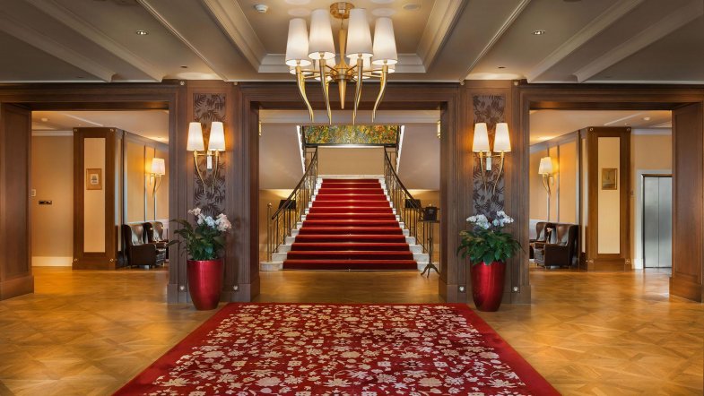 grand-staircase.jpg Grand Hotel Kempinski