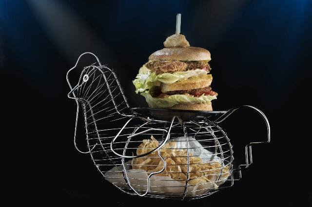 Crunchy CzecHouse Chicken.jpg CzechHouse, koncept Burgers & Bubbles, ‘Crunchy CzecHouse Chicken’