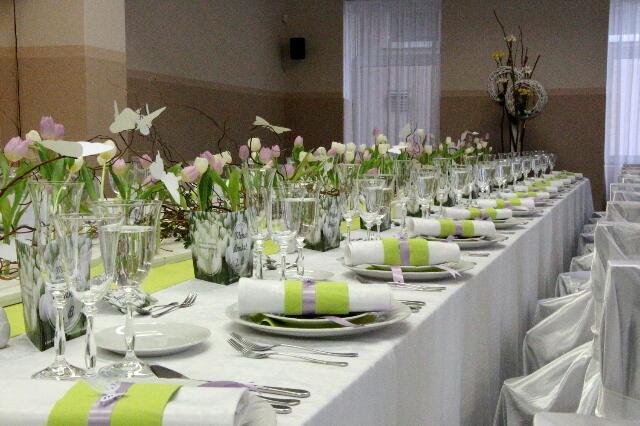 Hotelovka Poděbrady.jpg Ukázka práce žáků hotelovky v Poděbradech