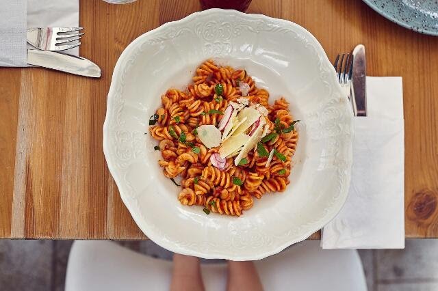 To sníš.jpg ... pokud jim ovšem rodiče neporučí zdravé těstovinky ?!