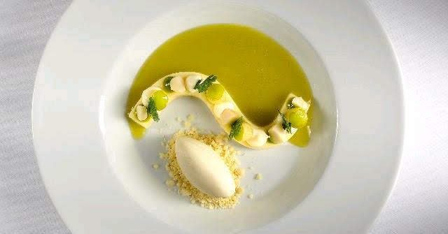 Bellevue, bílá ganache Bílá ganache (jablko, makadamové ořechy, koriandr, bílá čokoláda)