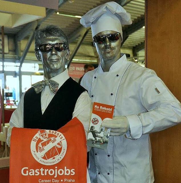 Roboti nás v gastronomii nenahradí, ale tihle naši živí roboti na GastroJobs Career Day měli velký úspěch.jpg Roboti nás v gastronomii nenahradí, ale tihle naši živí roboti na GastroJobs Career Day měli velký úspěch ?!