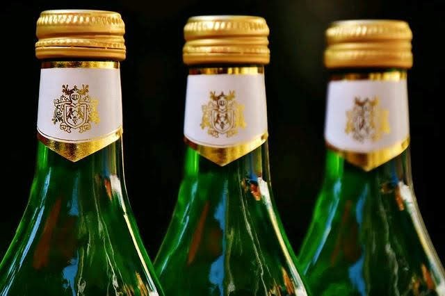 Zákazníci u nás zatím nemají ke šroubovacím uzávěrům důvěru.jpg Zákazníci u nás zatím nemají ke šroubovacím uzávěrům důvěru