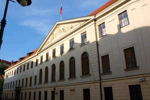 Poslanecká sněmovna Parlamentu České republiky.jpg Poslanecká sněmovna Parlamentu České republiky