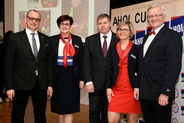 Organizátorky odvedly skvělý kus práce.jpg Organizátorky odvedly skvělý kus práce