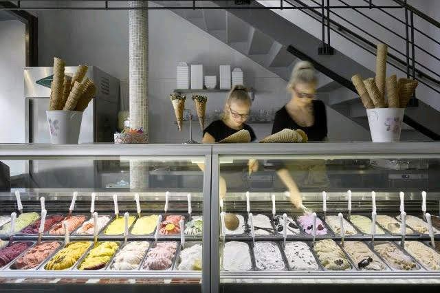 Léto s proseccem v Crème de la Crème.jpg Léto s proseccem v Crème de la Crème