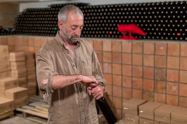 Vinař Eko Glonti z vinařství Lagvinari.jpg Vinař Eko Glonti z vinařství Lagvinari