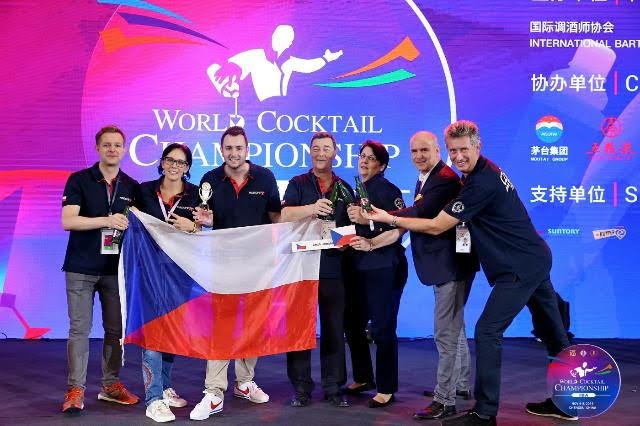 Vašek Abrhám je nejúspěšnějším českým soutěžním barmanem posledních desetiletí.jpg Vašek Abrhám je nejúspěšnějším českým soutěžním barmanem posledních desetiletí