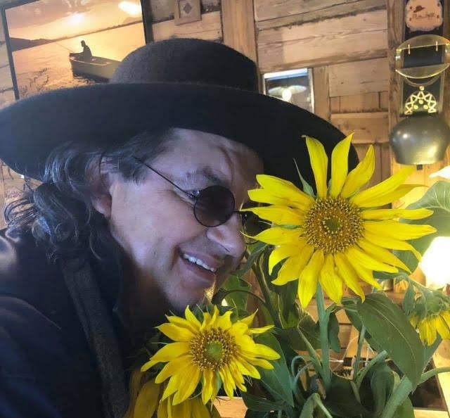 Šéfkuchař Marc Veyrat ve své restauraci.jpg Šéfkuchař Marc Veyrat ve své restauraci