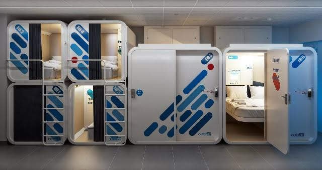 Milánský ostelzzz s kabinami místo pokojů.jpg Milánský ostelzzz s kabinami místo pokojů