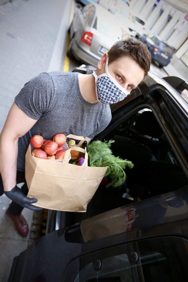 Lidé z Baru spustili on-line market.jpg Lidé z Baru spustili on-line market