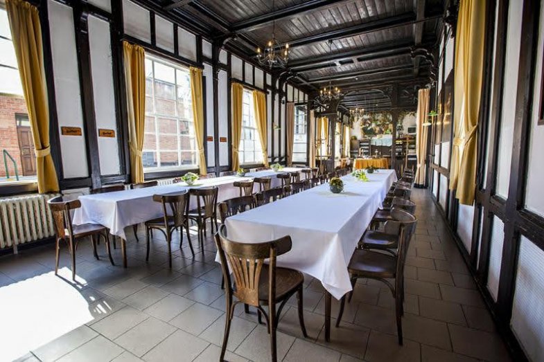 Formanka, interiér před rekonstrukcí.jpg Formanka, interiér před rekonstrukcí