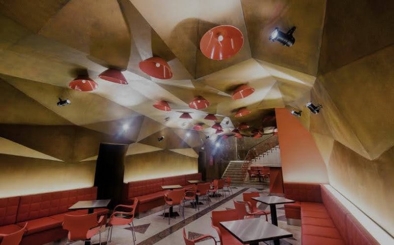 Legendární Rock Café slaví 30 let od otevření.jpg Legendární Rock Café slaví 30 let od otevření