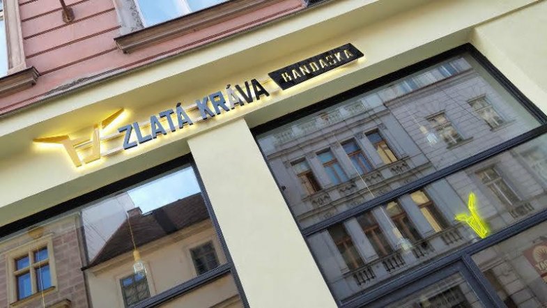 Pivovar Zlatá kráva otevírá v Plzni Bandasku.jpg Pivovar Zlatá kráva otevírá v Plzni Bandasku