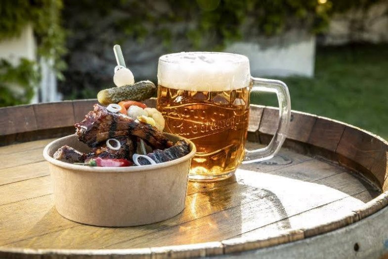 Beer Garden Karlín.jpg Beer Garden Karlín