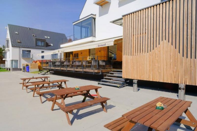 Síť franšízových restaurací Bernard Pub se rozšířila do zahraničí.jpg Síť franšízových restaurací Bernard Pub se rozšířila do zahraničí