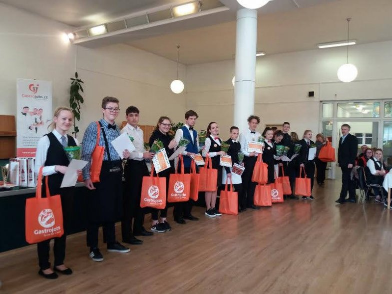 Školní soutěže milujeme.jpg Školní soutěže milujeme