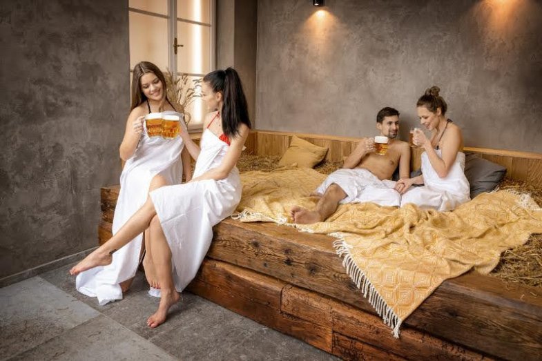 Svijany otevřely pivní lázně.jpg Svijany otevřely pivní lázně