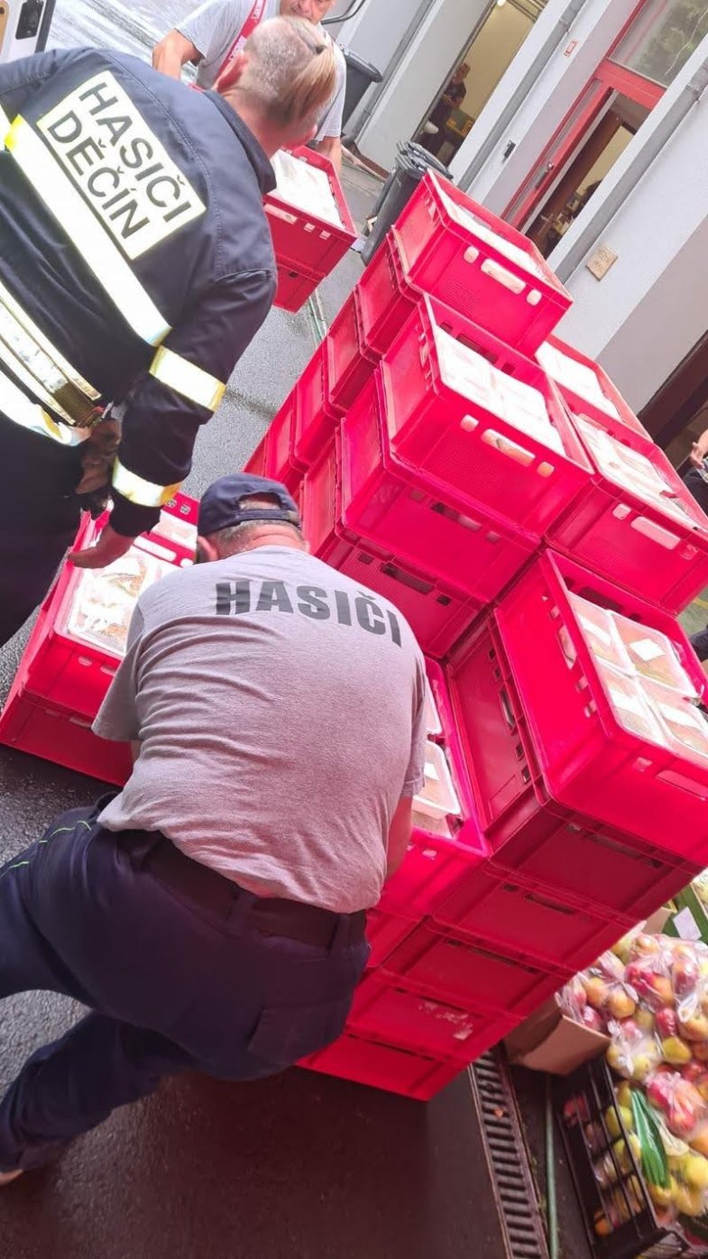 Jídelna U Tomáše vaří i pro 1000 hasičů, fotografie z jidelnautomase.cz .jpg Jídelna U Tomáše vaří i pro 1000 hasičů, fotografie z jidelnautomase.cz