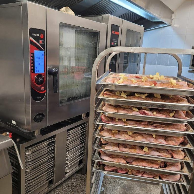 Jídelna U Tomáše vaří i pro 1000 hasičů, fotografie z jidelnautomase.cz .jpg Jídelna U Tomáše vaří i pro 1000 hasičů, fotografie z jidelnautomase.cz