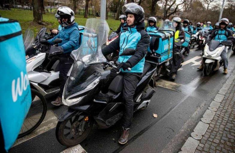 Kurýři a kurýrky Woltu stávkovali.jpg Kurýři a kurýrky Woltu stávkovali