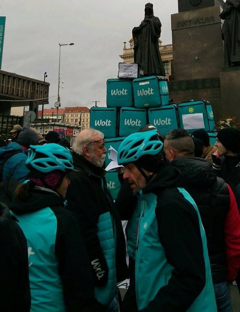 Kurýři a kurýrky Woltu stávkovali.jpg Kurýři a kurýrky Woltu stávkovali