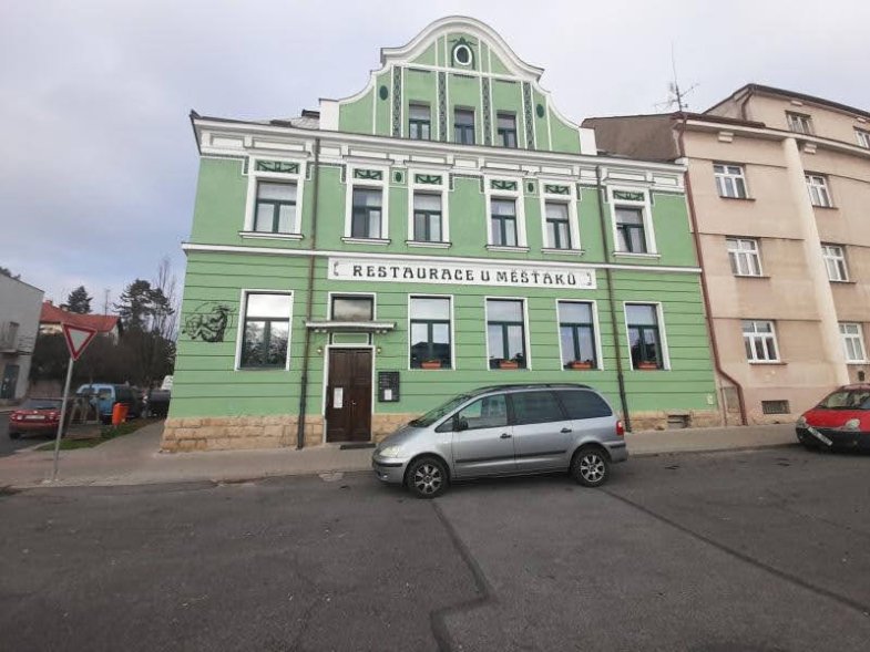 Restaurace U Měšťáků po rekonstrukcí exteriéru.jpg Restaurace U Měšťáků po rekonstrukci exteriéru