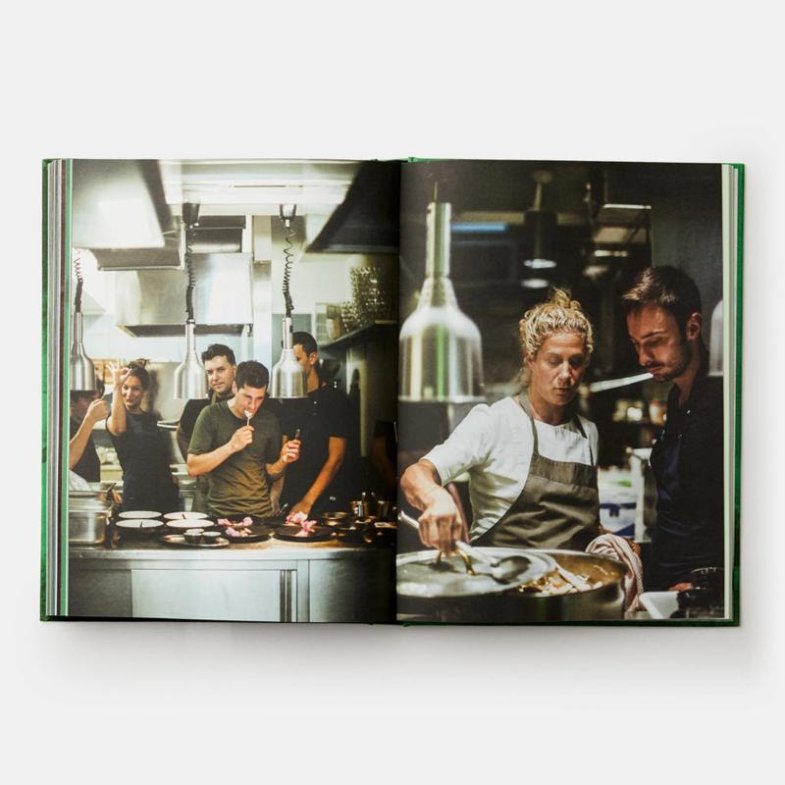 V roce 2020 také vydalo nakladatelství Phaidon USA její knihu Sun and rain (Slunce a déšť), která vzbudila velkou pozornost.jpg V roce 2020 také vydalo nakladatelství Phaidon USA její knihu Sun and rain (Slunce a déšť), která vzbudila velkou pozornost