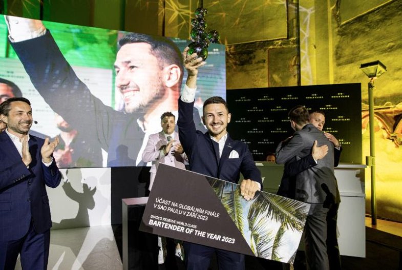 Honza Šebek dnes odletěl na finále Diageo Reserve World Class.jpg Honza Šebek dnes odletěl na finále Diageo Reserve World Class