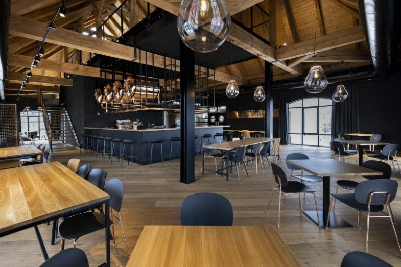 Návštěvnické centrum Bernard stavbou roku.jpg Návštěvnické centrum Bernard stavbou roku