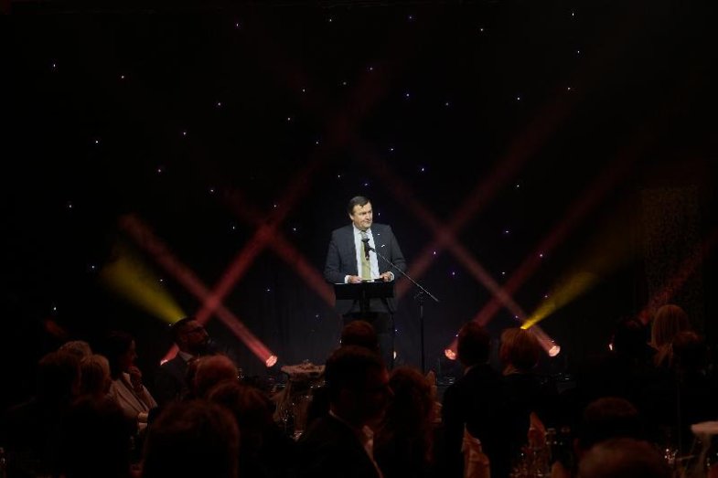 Genrální ředitel Michael Specking po téměř 17 letech působení v Hilton Prague odchází do důchodu.jpg Genrální ředitel Michael Specking po téměř 17 letech působení v Hilton Prague odchází do důchodu