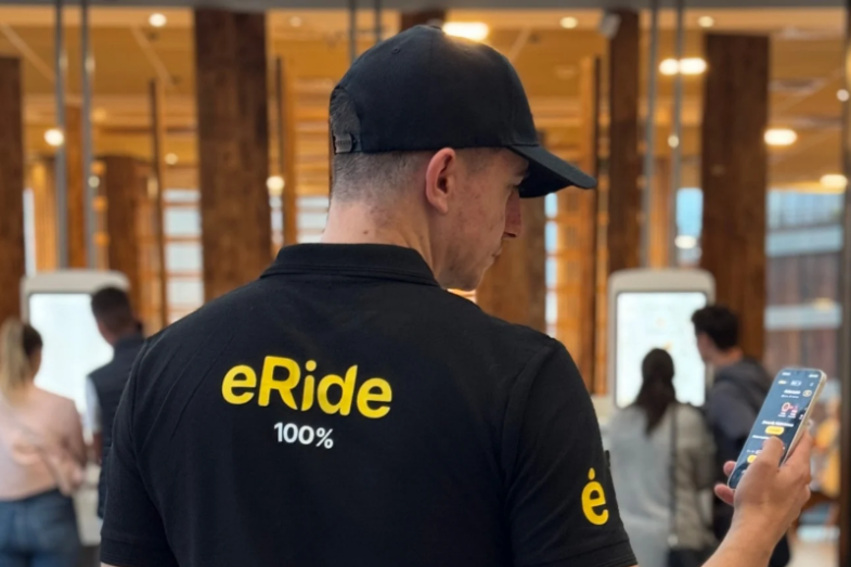 eRide umožnuje férové propojení kurýrů a restaurací, foto Objednáme.png eRide umožnuje férové propojení kurýrů a restaurací, foto Objednáme