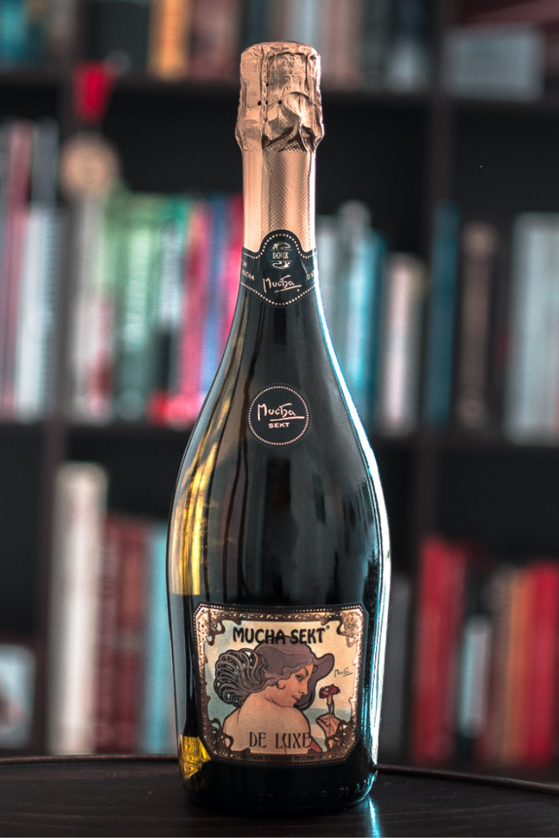 Prague Premium Gold pro Mucha sekt.png Prague Premium Gold pro Mucha sekt