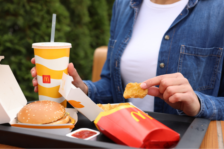 Americký McDonald's bojuje s bakteriální infekcí.png Americký McDonald's bojuje s bakteriální infekcí