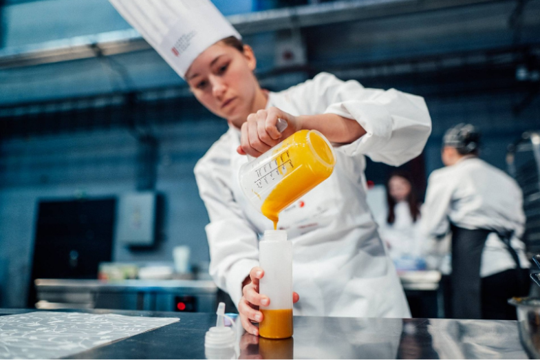 Na Gastro Junior Bidfood Cup bodovaly cukrářky z Roudnice, zdroj: AKC ČR.png Na Gastro Junior Bidfood Cup bodovaly cukrářky z Roudnice, zdroj: AKC ČR